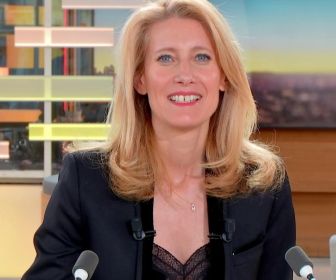 La politique s'éclaire