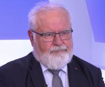 C dans l'air l'invité