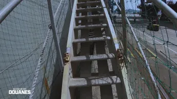 Au cœur des douanes - S7E13 - Episode 13