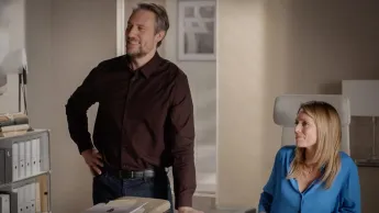 Un si grand soleil - Révélation : Pris en flag au bureau