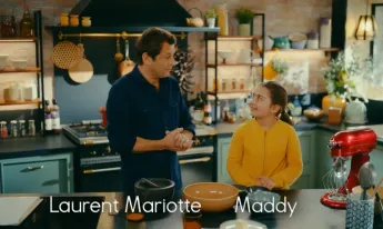 Petits plats en équilibre - Coupes Fraises streusel au chocolat