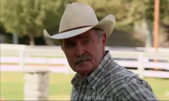 Esprits criminels - S08 E03 - Jeux de miroir