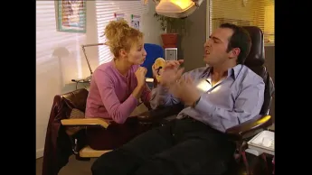 Un gars, une fille - S3E48 - Chez le dentiste