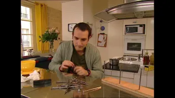 Un gars, une fille - S3E64 - Font du bricolage (1)