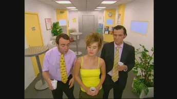 Caméra Café - La tête et les jambes