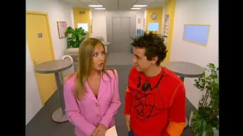 Caméra Café - La chaîne de l'humiliation