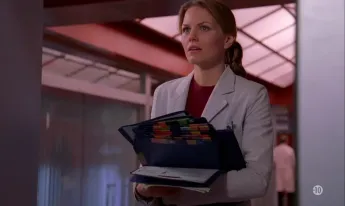 Dr House - S02 E14 - Maladies d'amour