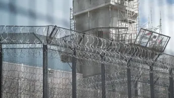 C pas si loin - Prisons surpeuplées : le point de rupture ?