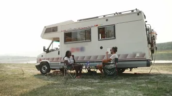 La folie du camping-car : des vacances pas comme les autres - S1E11 - Episode 11