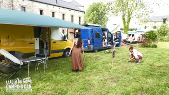 La folie du camping-car : des vacances pas comme les autres - S1E14 - Episode 14