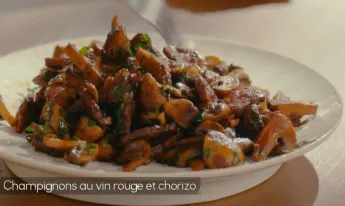 Petits plats en équilibre - Champignons au vin rouge et chorizo