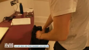 Un jour, un doc - Ils ont deux ans pour changer leur destin