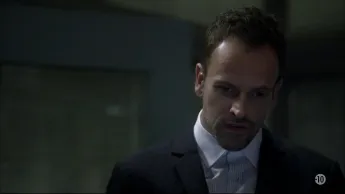 Elementary - S2 E2 - Échec et maths