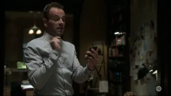 Elementary - S2 E7 - Madame la marquise