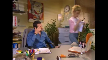 Un gars, une fille - S4E90 - Au bureau de Jean (3)
