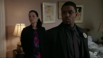 Elementary - S3 E10 - La fleur du mal