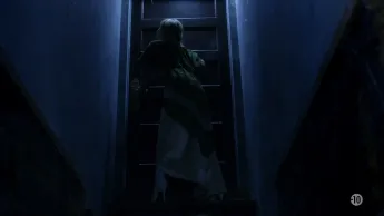 Pretty little liars - S4 E13 - Six pieds sous terre