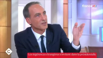 C à vous - Marine Le Pen/UE : un « frexit » déguisé ? Glucksmann réagit