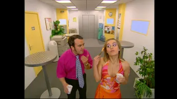 Caméra Café - La gifle