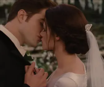 Twilight : Chapitre 4 - Révélation, 1ère partie