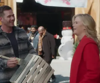 Coup de foudre au village de Noël