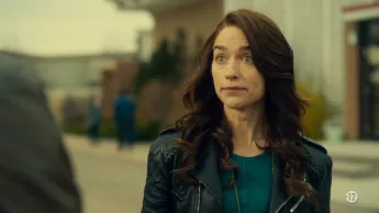 Wynonna Earp - S1 E4 - La Lame du jugement dernier