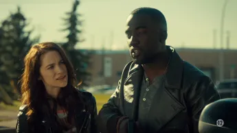 Wynonna Earp - S1 E3 - Les Revenants
