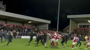 Stade 2 la quotidienne - Foot anglais : la sensation Fleetwood