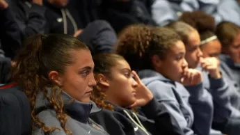 Stade 2 Ligue 1 - Fléau : les jeunes du PSG sensibilisés à l'homophobie