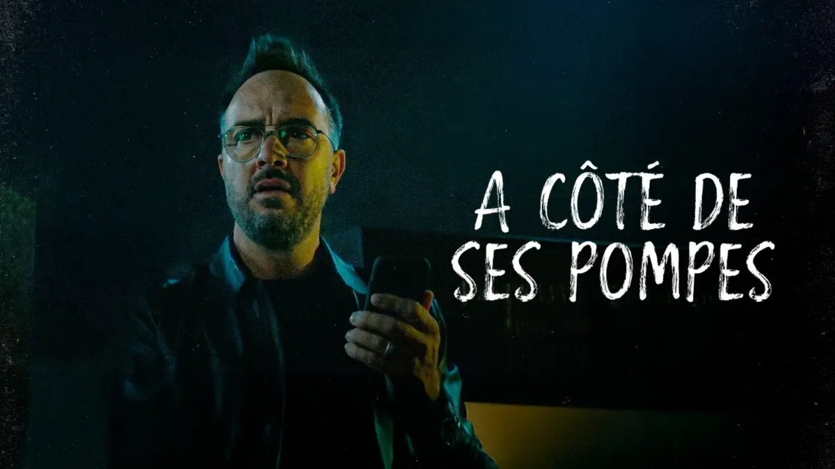 A côté de ses pompes